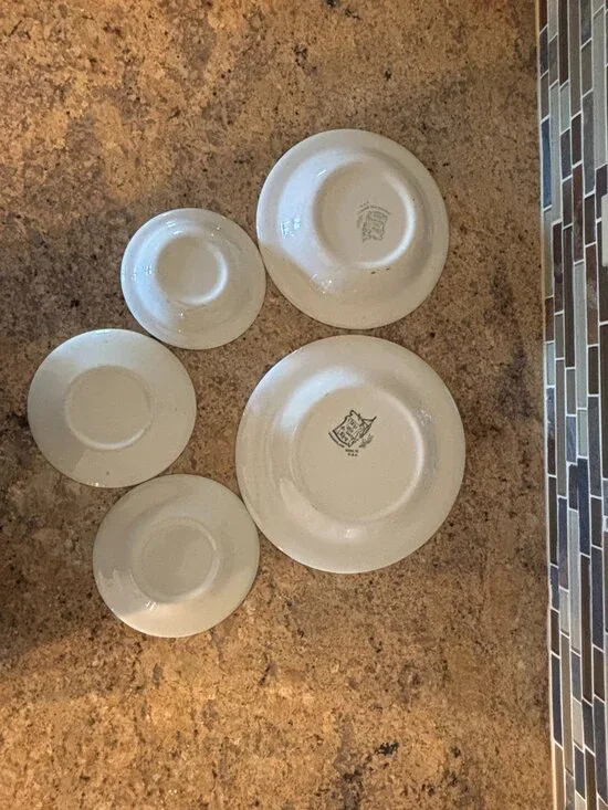 The Old Curiosity Shop 5 - Piece Green Dinner Dishes Vintage #1 - Picture 13 of 15